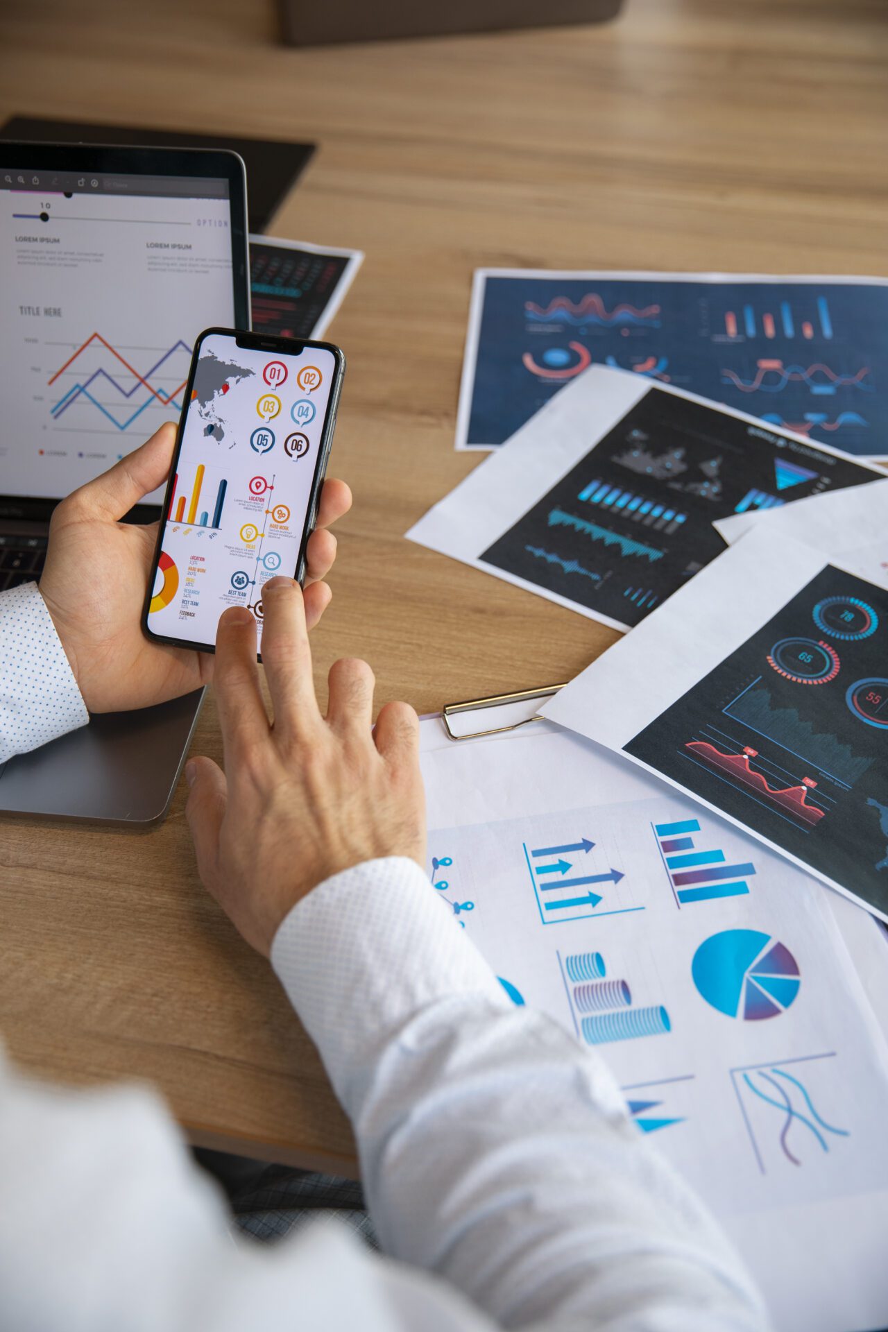 office-workers-using-finance-graphs (2)